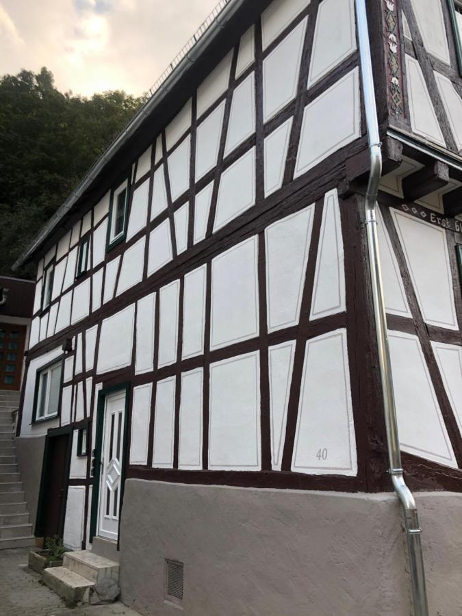 Schoene Ferienwohnung Gewoelbekeller Fachwerkhaus باشاراش المظهر الخارجي الصورة